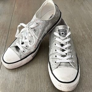 Converse silver glitter Chuck Taylor size 8/woman